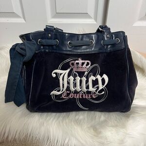 Vintage Juicy Couture Navy and Pink Embroidered Shoulder bag